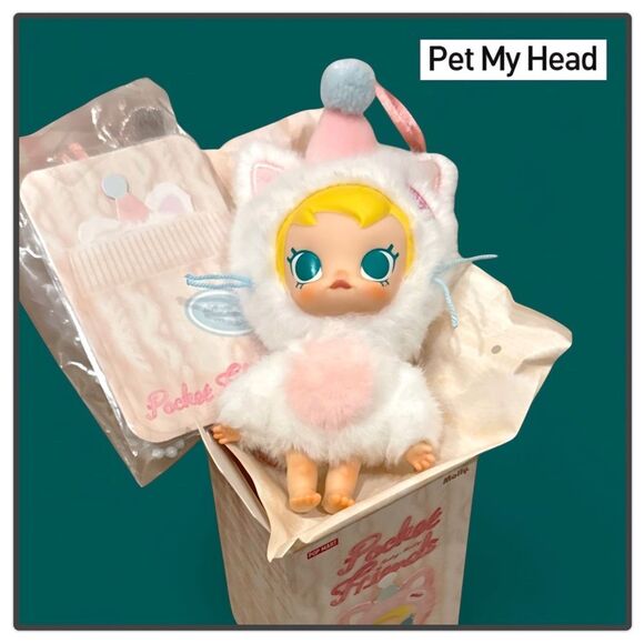 Pop Mart Baby Molly Pocket of Friends Pet My Head - Picture 12 of 16